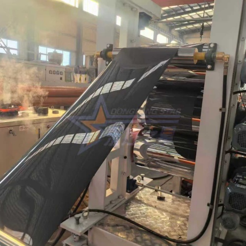 A dezhoui ügyfél megvizsgálja a POK HIPS berendezéseket